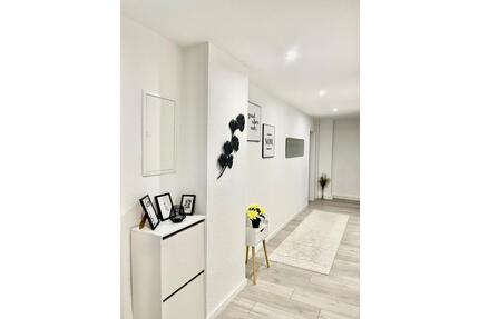 Vollmöblierte Wohnung | 70 m² | Erstbezug nach Kernsanierung - Duisburg Duisburg-Mitte