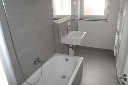 Wohnung zum Mieten in Erlangen 828,77 € 85.44 m²