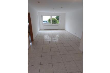 Schöne 3 ZKB-Wohnung mit Balkon in Koblenz-Güls