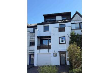 Haus zum Mieten in Sankt Augustin 1.950,00 € 180 m²