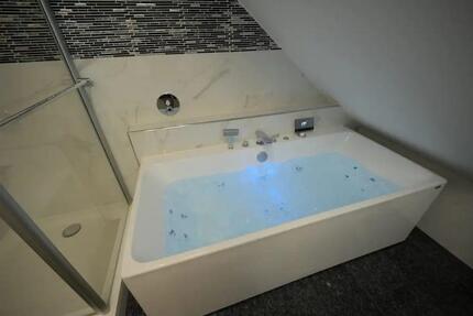 5-Zimmer Maisonette mit Whirlpool in München