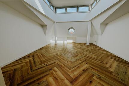 4-Zimmer-DachgeschosswohnungErstbezugS-Bahn 2 Minuten - Oranienburg