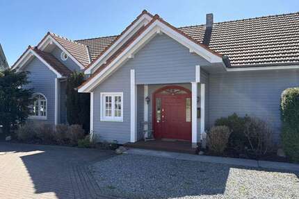 Haus zum Kaufen in Timmendorfer Strand 890.000,00 € 185 m²