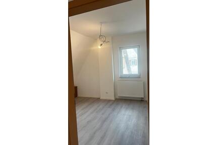2-Zimmer-Wohnung – frisch kernsaniert in Untertürkheim - Stuttgart Luginsland