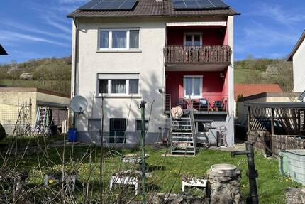 Interessantes Wohnhaus mit tollem Grundstück - Elpersheim