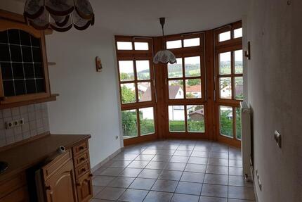 Attraktive 3-Zimmer-Wohnung mit Balkon, Einbauküche, Garage & Ste - Regen