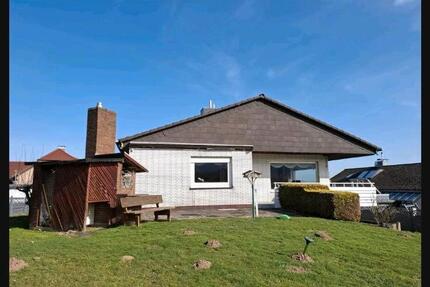 Sonnige 4,5 Zimmer Wohnung mit großem Garten in Ahnatal-Weimar