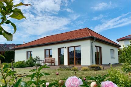 Vermiete Einfamilienhaus in ruhiger Lage mit wunderschönen Blick - Geisa