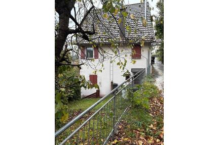 Einfamilienhaus Calw - 120.000,00&nbsp;EUR Kaufpreis, ca.&nbsp; 120,00&nbsp;m&sup2; in Niefern-Öschelbronn (PLZ: 75223)