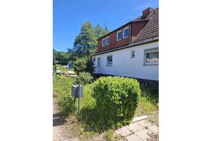 Haus zum Kaufen in Hofgeismar-Hombressen 160.000,00 € 150 m²