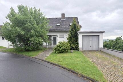 4-ZKB Erdgeschosswohnung mit Balkon – 123 m² – Neukirchen