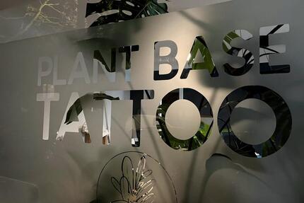 Liegenplatz Tattoostudio Plant Base - Hamburg Hamburg-Mitte
