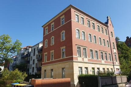 Altbaucharme 2-Zimmer-Wohnung mit 2 Balkonen in Dresden-Löbtau