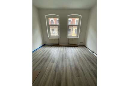 Wohnung zum Mieten in Zwickau 170,00 € 33.7 m²