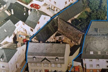 Baureserve mit denkmalgeschützem Bestandsgebäude - Dausenau