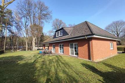 1 - 2 Fam. Haus mit Ausbaureserve im DG auf sehr gepflegtem 3000m2 Grundst. - Gülze-Teldau