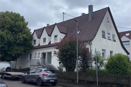 3 Familienhaus 811 qm Grundstück in Leonberg 282 qm Wohnfläche