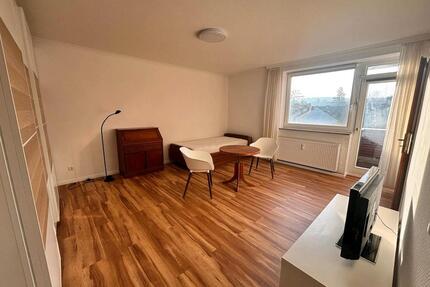 Möblierte Einzimmerwohnung mit Balkon - Hamburg Altona