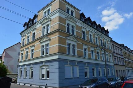 Charmante 3-Raum-Wohnung mit Garage – viel Platz & Tageslicht im 2. Obergeschoss - Glauchau