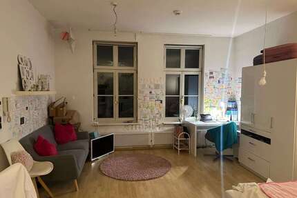 Wohnung zum Mieten in Halle 268,00 € 29.75 m²