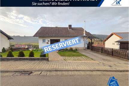 Haus zum Kaufen in Hundheim-Offenbach 219.000,00 € 150 m²