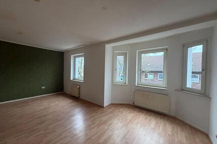 2 Raum Whg. Mit Balkon und Kellerraum - Oberhausen