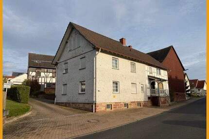 MASSIVES WOHNHAUS, GARTEN UND MEHR! KEINE KÄUFERPROVISION! - Willingshausen / Wasenberg