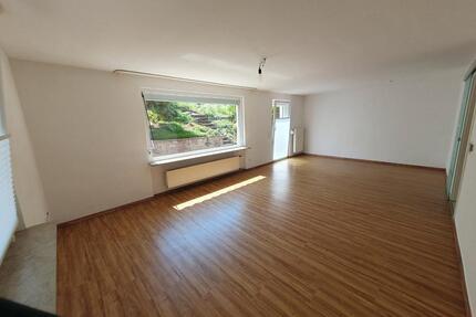 Lichtdurchflutete, modernisierte Doppelhaushälfte in Schramberg