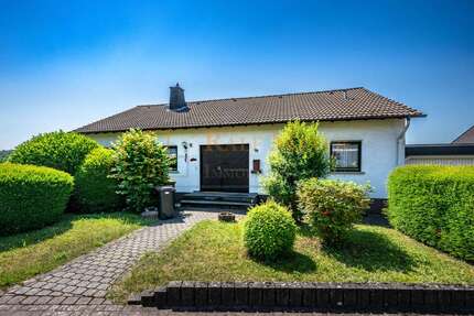 Haus zum Kaufen in Leun 319.000,00 € 189 m²