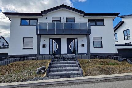 Neubau-Doppelhaushälfte - 2.000,00&nbsp;EUR Kaltmiete, ca.&nbsp; 140,00&nbsp;m&sup2; in Nümbrecht (PLZ: 51588)