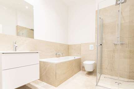 Wohnung zum Mieten in Schkeuditz 1.250,00 € 121.37 m²