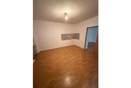 1,5 ZKB Wohnung 32 qm frisch renoviert - Neunkirchen Kohlhof