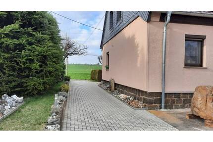 Tolles Grundstück mit Doppelhaushälfte und Wintergarten in Mügeln - Mügeln b Oschatz