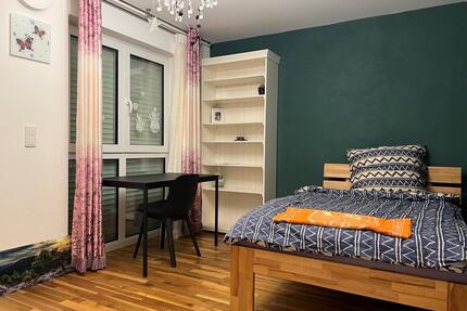 WG-Zimmer in M-Lerchenau - 800,00&nbsp;EUR Kaltmiete, ca.&nbsp; 16,00&nbsp;m&sup2; in München (PLZ: 80935) Feldmoching-Hasenbergl