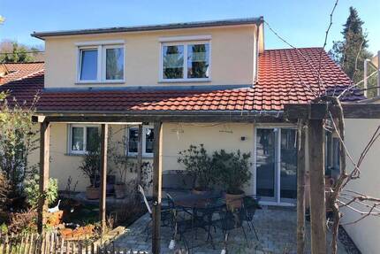 Charmante Dachgeschosswohnung mit moderner Ausstattung - Winnenden Bürg
