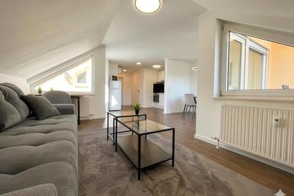 Moderne 2-Zimmer-DG-Wohnung | Voll möbliert | Klima | TG - Bad Friedrichshall