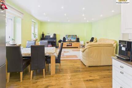 City-Familien aufgepasst: 4 Zimmer im Altbau, neuwertig saniert - Balkon & Gartennutzung in Aschaffenburg