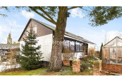 Großzügiges Einfamilienhaus mit 7 Zimmern, Sauna, Solarthermie und Eck-Whirlpool - Rohr in Niederbayern