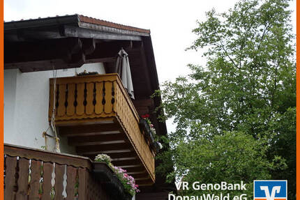 Gemütliche 3-Zimmer DG-Wohnung mit soliden Mietern in Regen