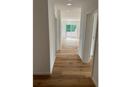 3-Zimmer-Wohnung in Langquaid - 1.000,00&nbsp;EUR Kaltmiete, ca.&nbsp; 85,00&nbsp;m&sup2; in Langquaid (PLZ: 84085)