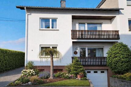 Ein- Zwei-Familien-Haus im Ortskern von Elz