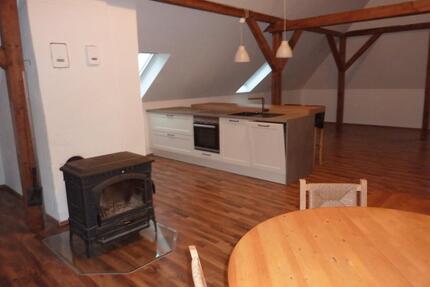 tolle Dachgeschosswohnung in 49637 Menslage, +Terrasse im Garten