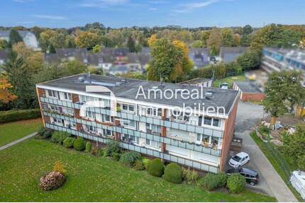 Elmshorn | Modernisierte 3-Zimmer-Wohnung auf Endetage mit großer Loggia und eigenem Stellplatz
