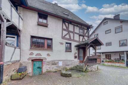 Haus zum Kaufen in Leun Biskirchen 109.000,00 € 114 m² - Leun / Biskirchen