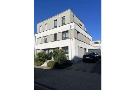 Haus zum Kaufen in Duisburg 545.000,00 € 140 m²