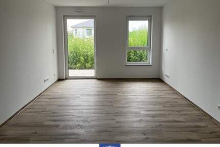 Rollstuhlgerechte Wohnung mit Fußbodenheizung, edlem Bad, moderner EBK, Terrasse! - Arnsdorf
