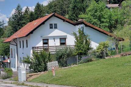 Haus zum Kaufen in Spiegelau 159.000,00 € 153 m²