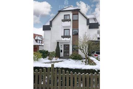 ***Gemütliche frisch renovierte Dreizimmerwohnung mit Garage und Wintergarten in Bremen-Lesum***