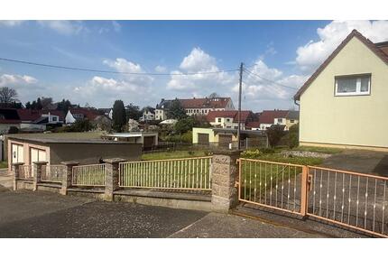 Doppelhaushälfte in Döbelner sehr guten Lage zu verkaufen