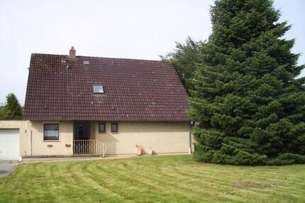 Großzügiges Einfamilienhaus mit 6 Zimmern im Gewerbegebiet Genin - Lübeck Sankt Jürgen